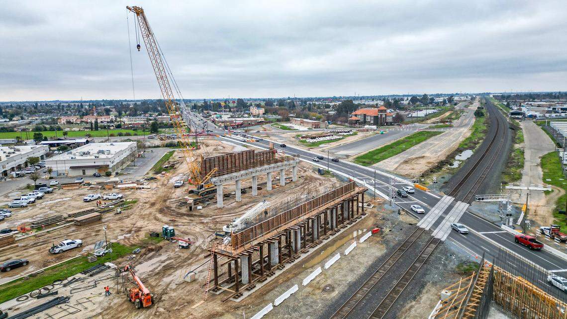 How CA high-speed rail plans to cut $2 billion costs