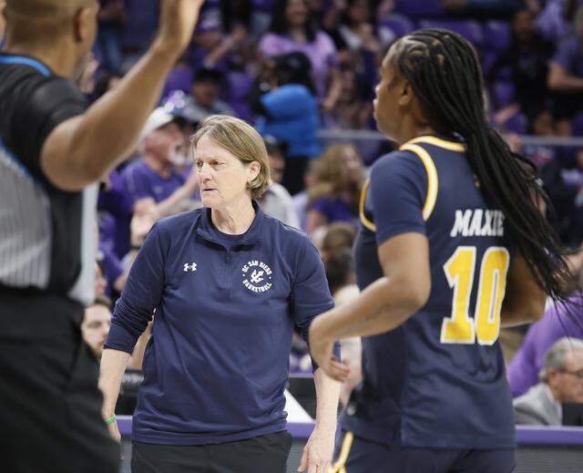 UC San Diego head coach Heidi VanDerveer calls a time out against TCU during the first half of an NCAA Division I Women's Basketball Championship game at Schollmeier Arena in Fort Worth, Texas, Friday, March, 20, 2026.
