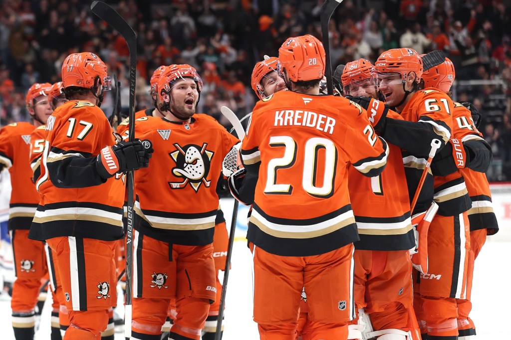 Chris Kreider, Alex Killorn help Ducks survive a wild game with Canadiens – Orange County Register