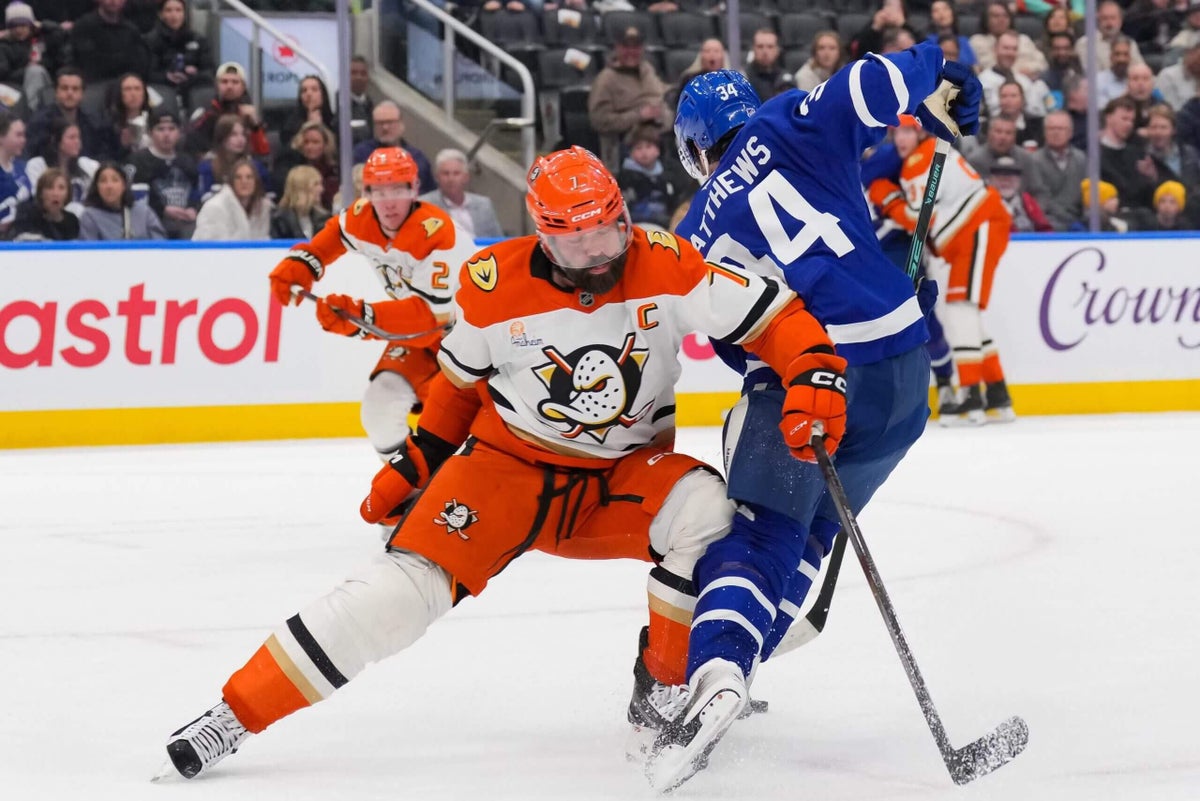 Maple Leafs’ Auston Matthews injured, Ducks’ Radko Gudas ejected after knee-on-knee hit