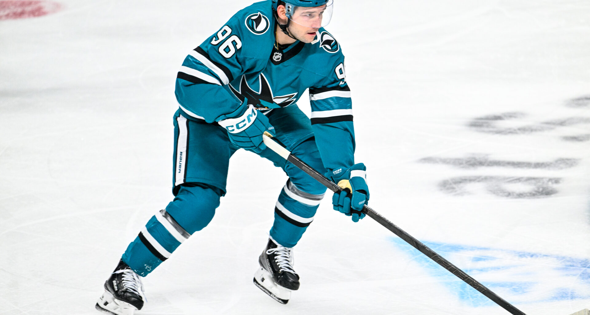 Sharks Adjust Lineup v. Islanders; Reaves Returns As Surprising Forward Sits; Allan An Option To Play