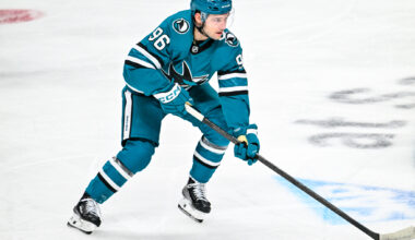 Sharks Adjust Lineup v. Islanders; Reaves Returns As Surprising Forward Sits; Allan An Option To Play