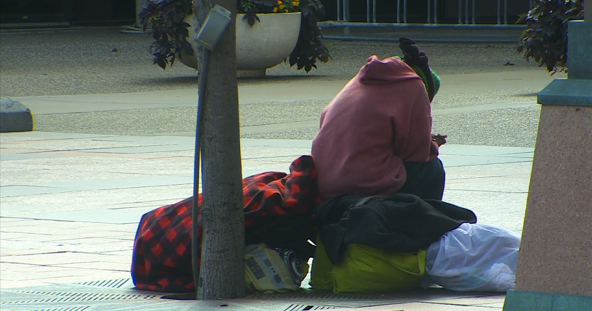 Oakland Park priest faces $500,000 in fines for feeding homeless amid city lawsuit