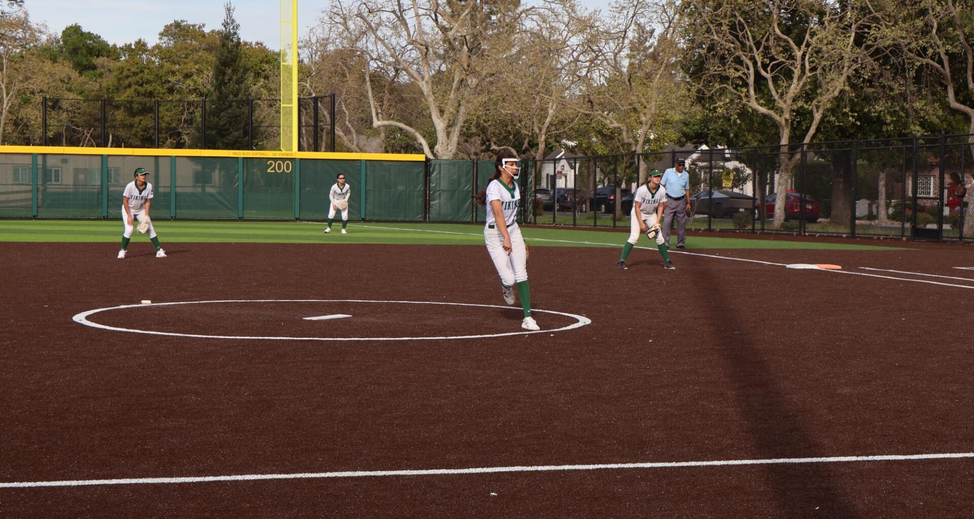 Paly Softball wins against South San Francisco, 9-1 on Friday, March 13 – Viking Magazine