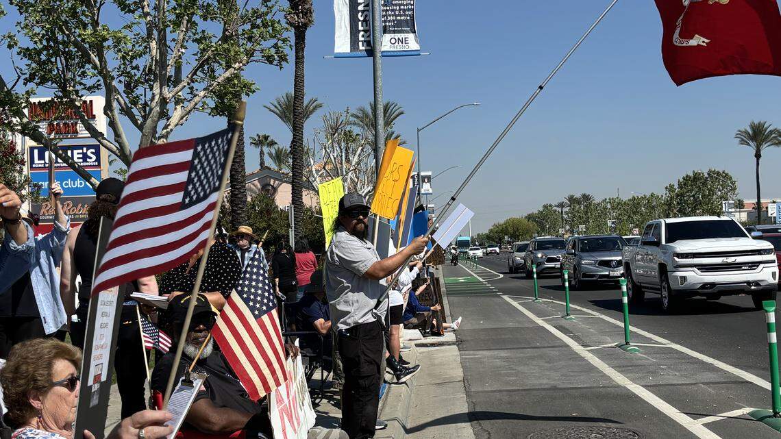 No Kings protest draws thousands to Fresno River Park