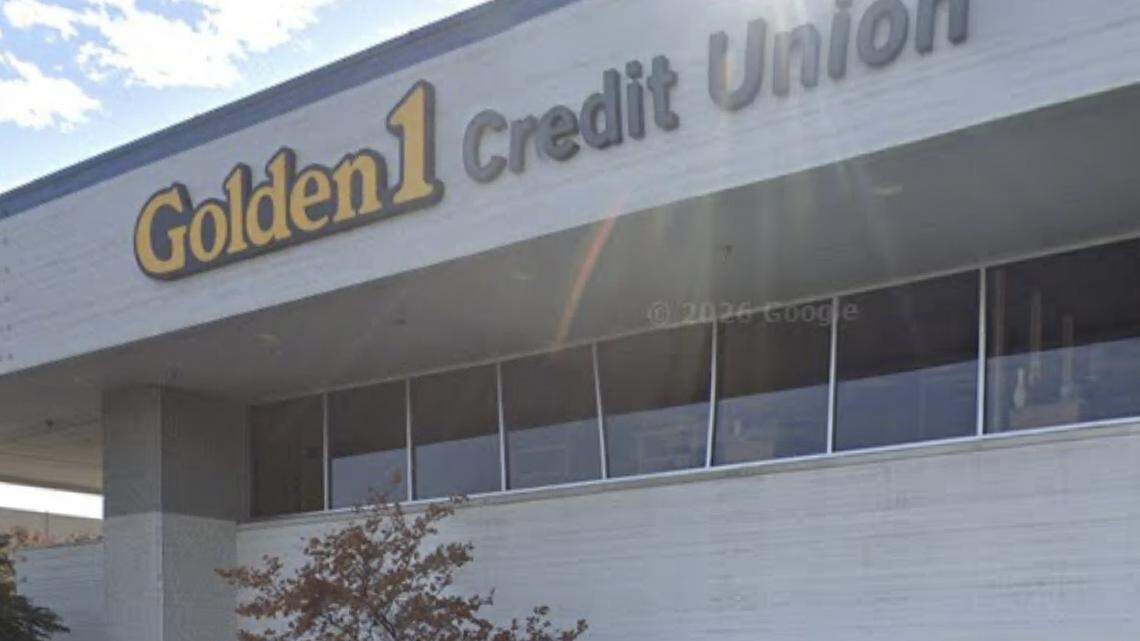 Security guard stabbed at Golden 1 Credit Union in Fresno