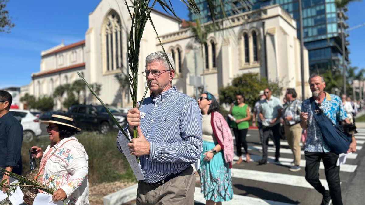Palm Sunday procession brings music and a message of inclusion to Bankers Hill – NBC 7 San Diego