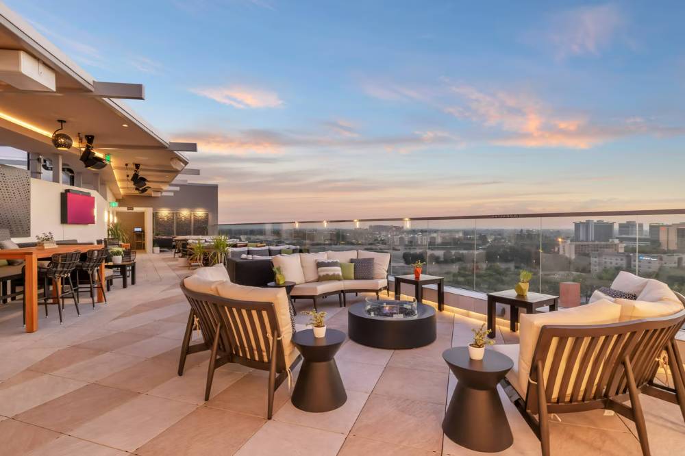 JW Marriott Anaheim Resort snajw-parkestry-rooftop-9346-hor-clsc