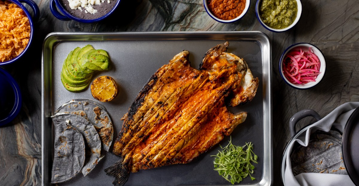 Review: Falling in Love Is Easy at Mexican Seafood Specialist Loreto