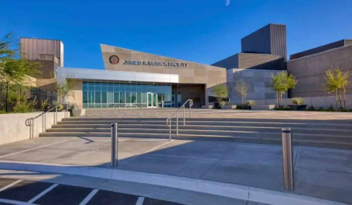 An Anaheim woman arrested on drug charges died at an Orange County jail