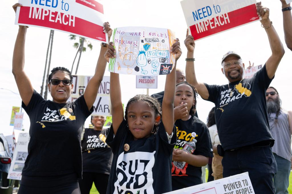 ‘No Kings’ turnout in Southern California will help smash records around the nation today, organizers say – San Gabriel Valley Tribune