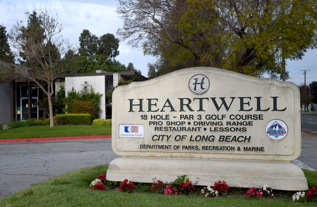 Man wins $1.4 million verdict after golf ball shattered glass that damaged his eye at Long Beach course – Press Telegram