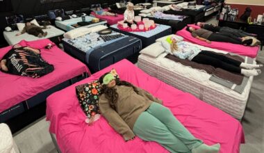 Savor a sound bath while you relax in an Atwater Village mattress store – NBC Los Angeles