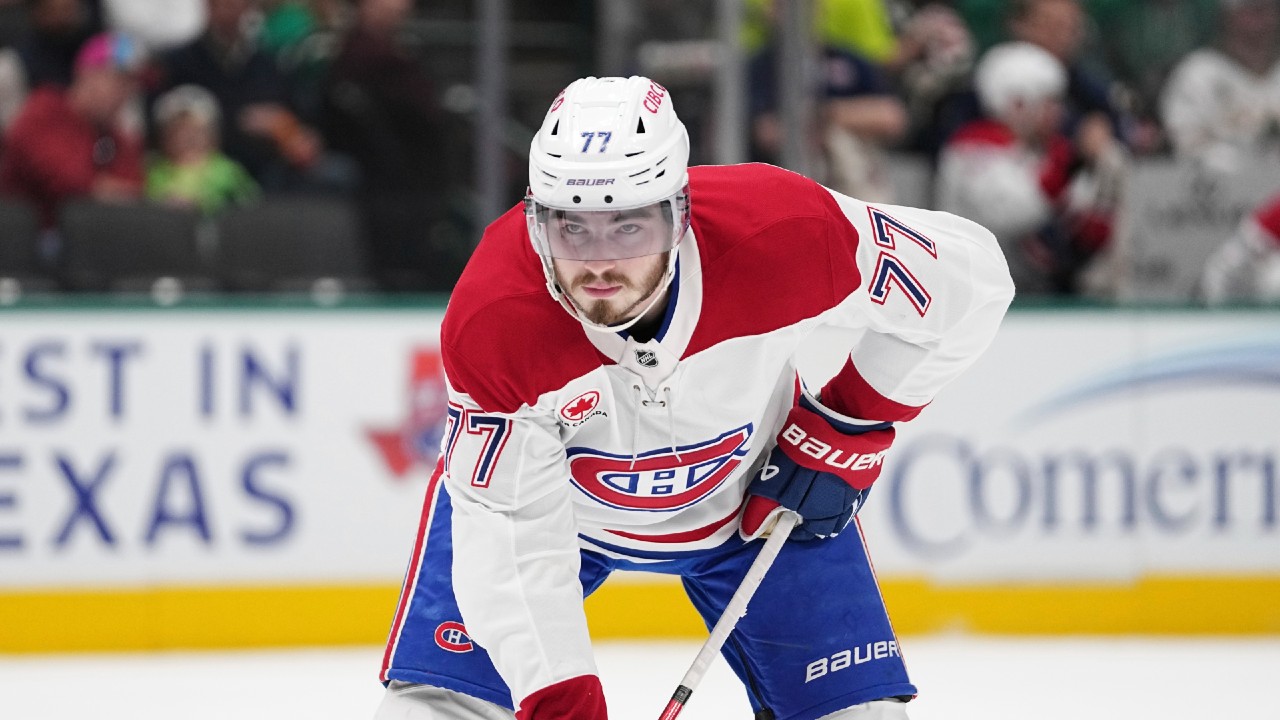 Canadiens' Kirby Dach exits vs. Ducks after high hit