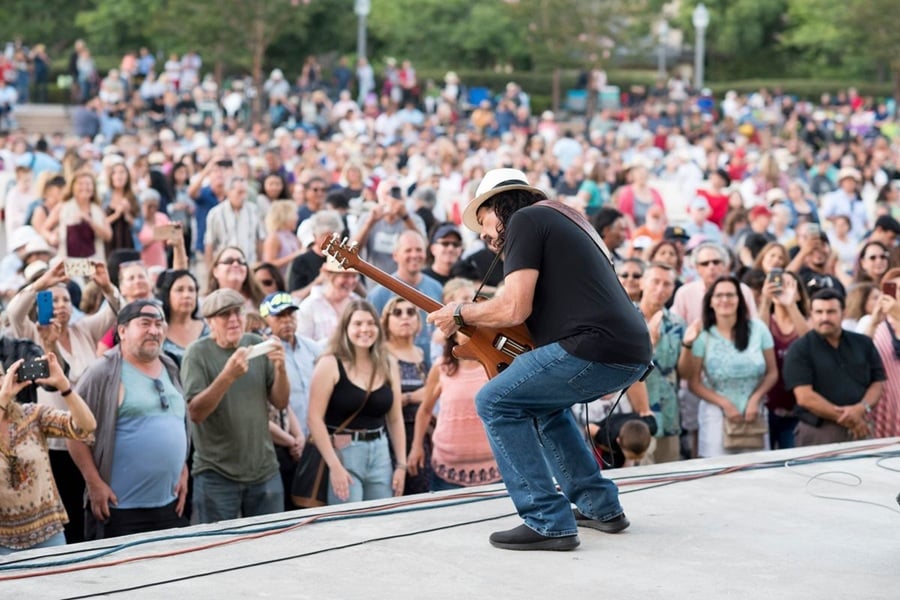Performer on Music on Main at El Cajon