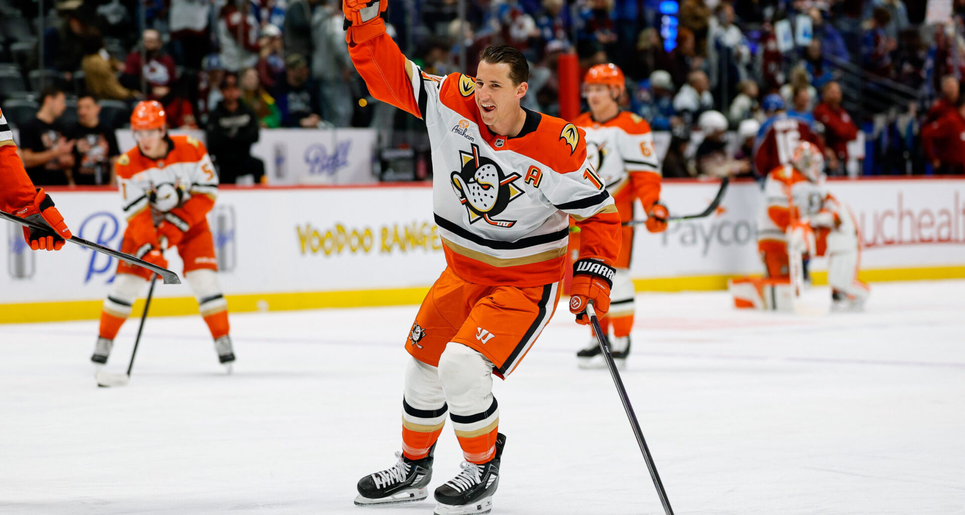 Former Rangers center traded to Flames ahead of NHL deadline