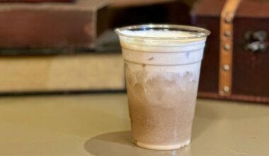 Disneyland’s Butterbeer knockoff tastes exactly like Universal’s original — with one big difference – Pasadena Star News