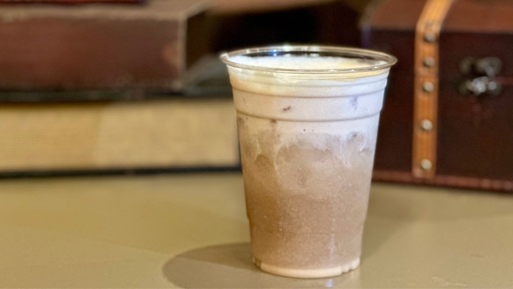 Disneyland’s Butterbeer knockoff tastes exactly like Universal’s original — with one big difference – Pasadena Star News