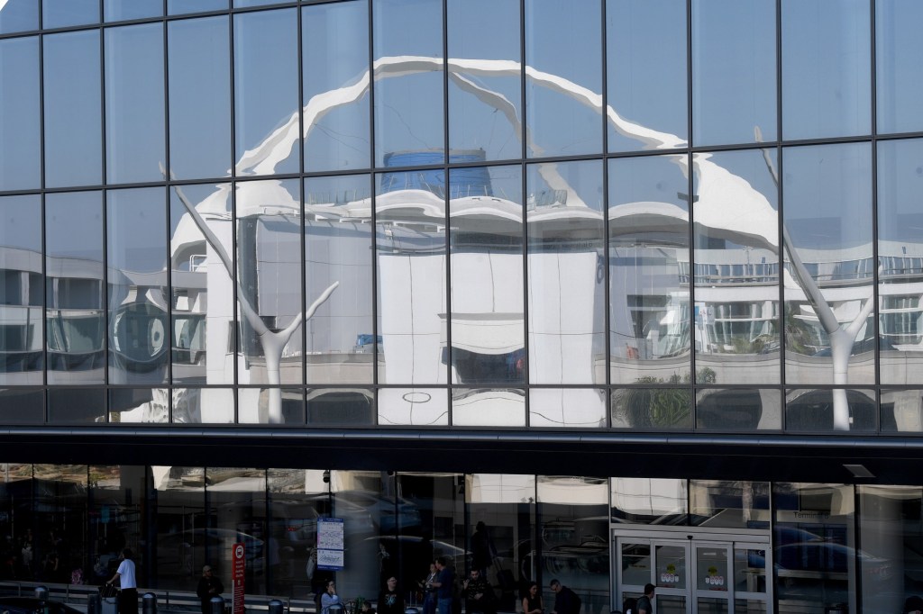 Transit hacks for travel from Orange County to LAX – Orange County Register