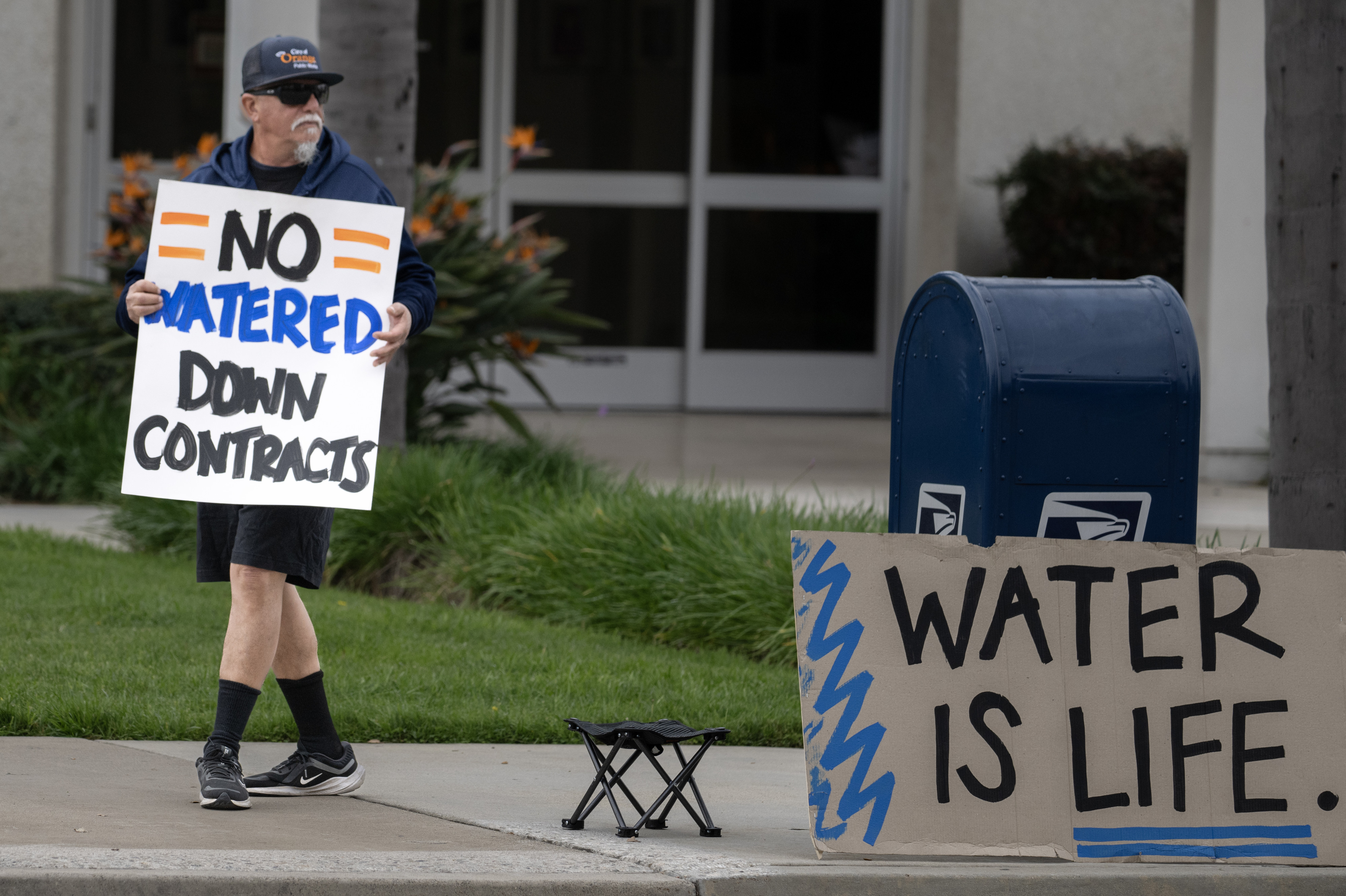 The International Brotherhood of Electrical Workers (IBEW) Local 47, picket...