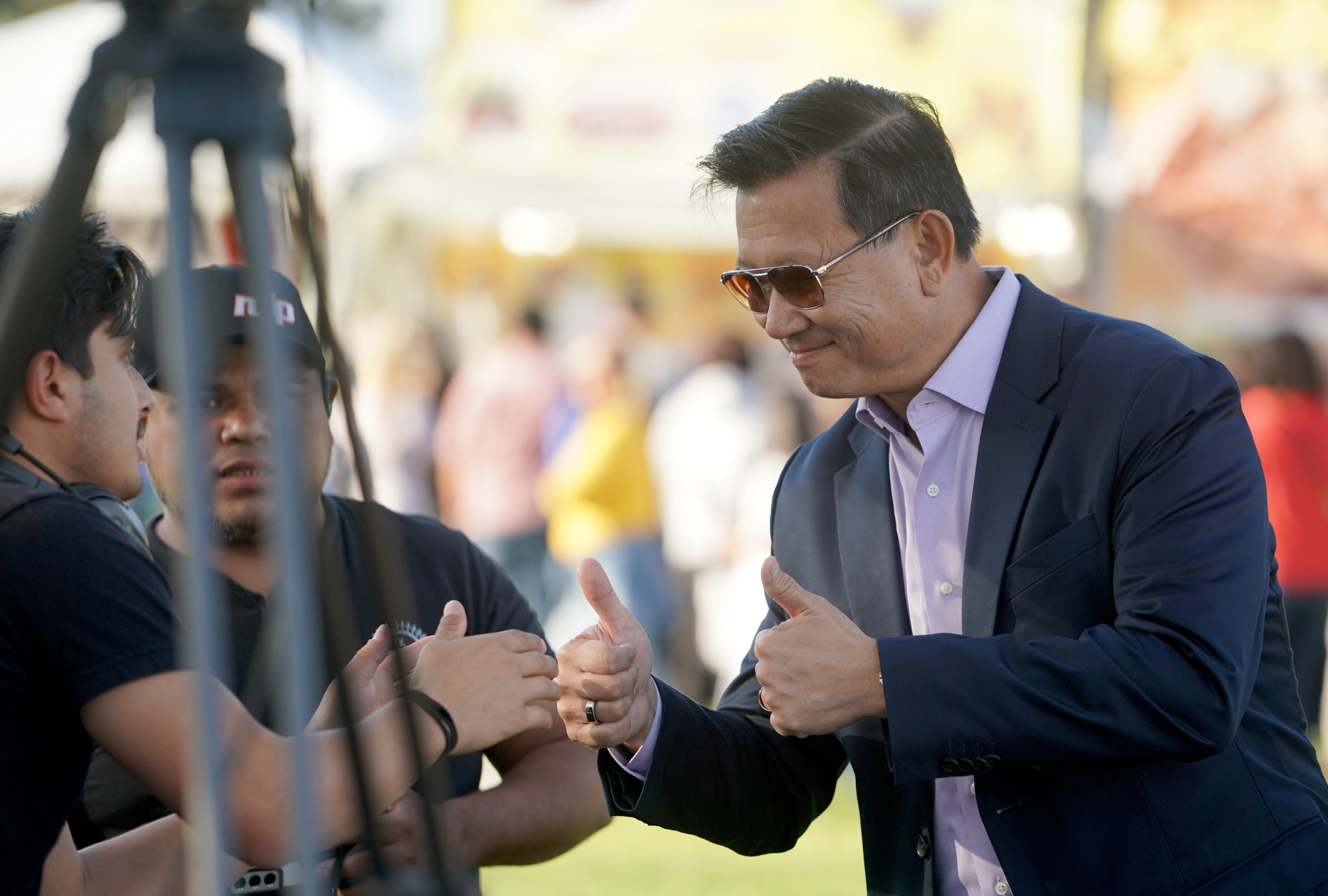 Supervisor Andrew Do gives thumbs up to the sound technicians...
