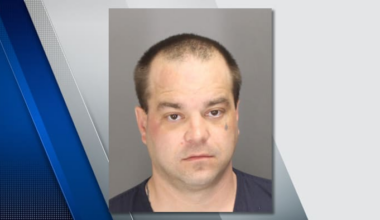 Oakland County man held on $2M bond after robberies at lingerie store, smoke shop