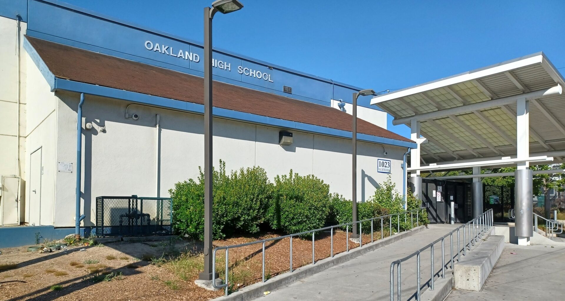 Oakland_High_School_2