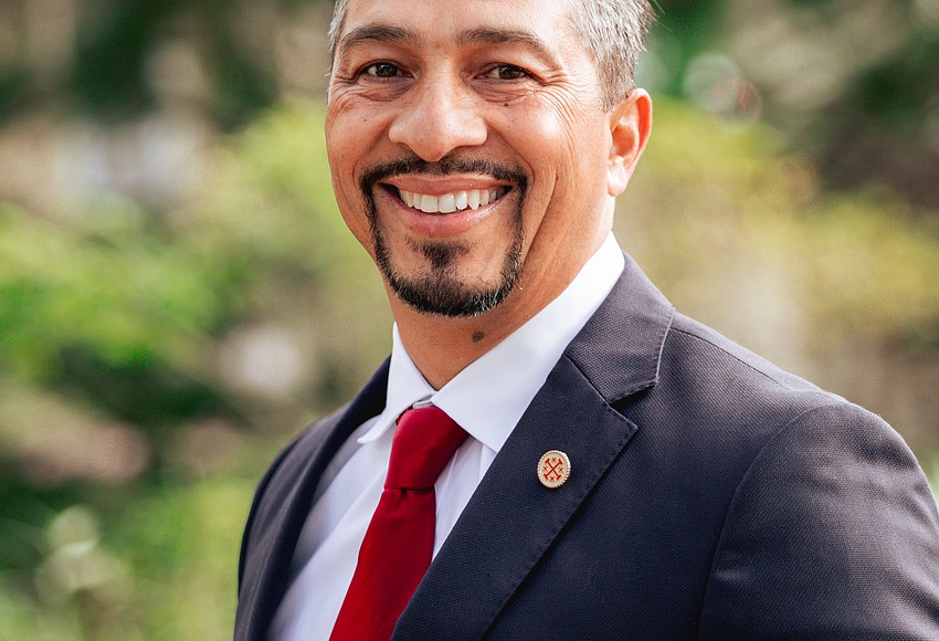 Oakland Town Commission say goodbye to longtime commissioner