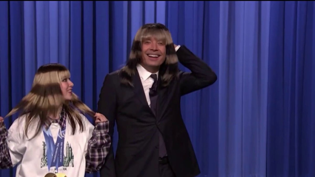 Alysa Liu surprises Jimmy Fallon, gifts him iconic wig – NBC Bay Area