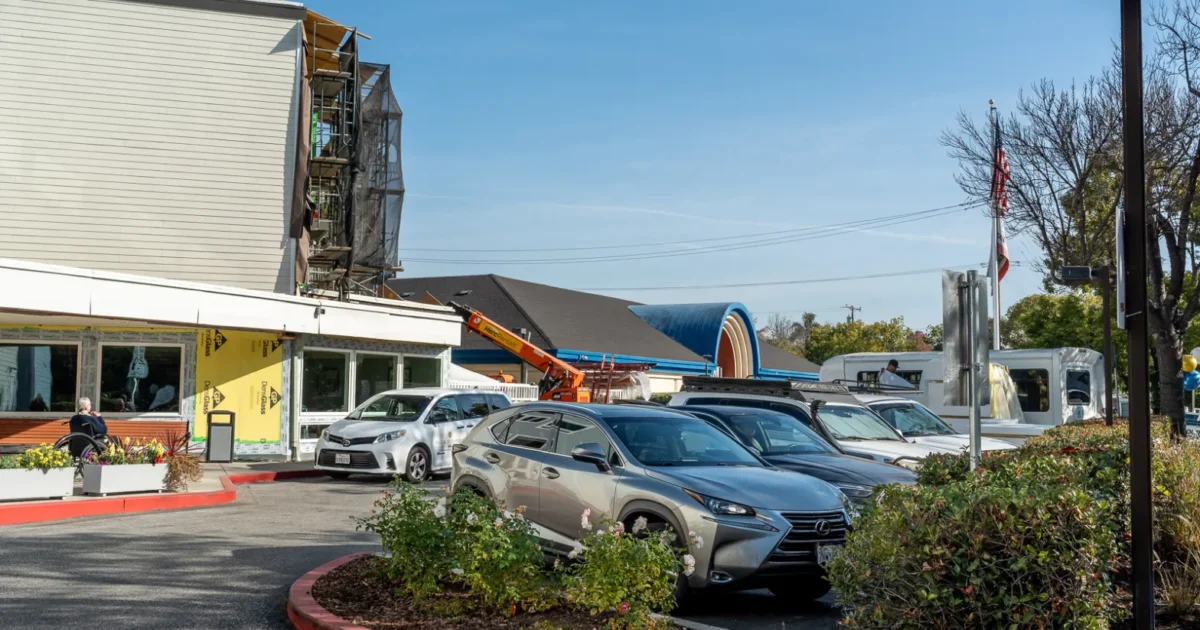 Spurred by neighbors, City Council limits Palo Alto Commons expansion