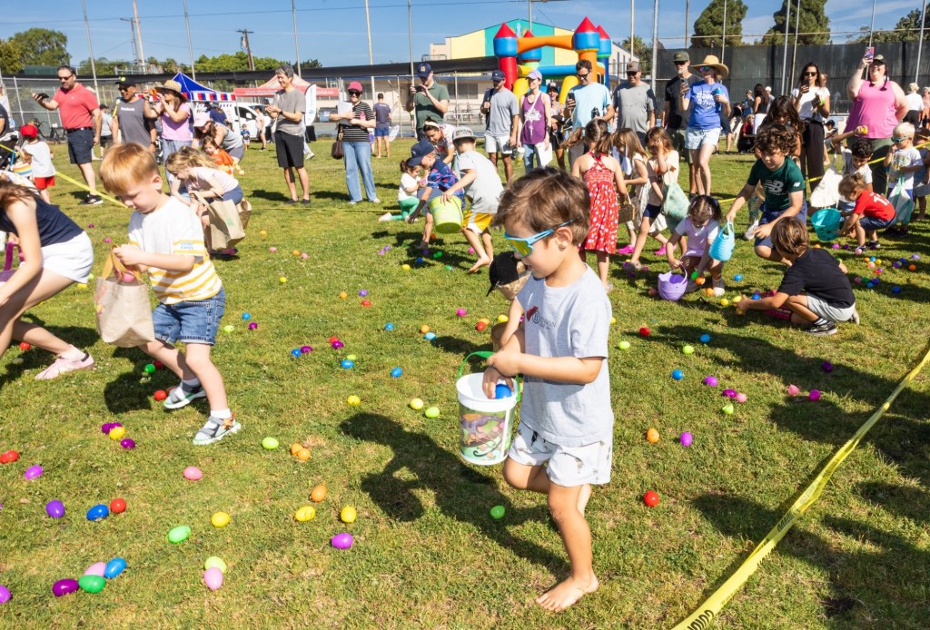 Pacific Beach Recreation Center egg hunt draws hundreds of families