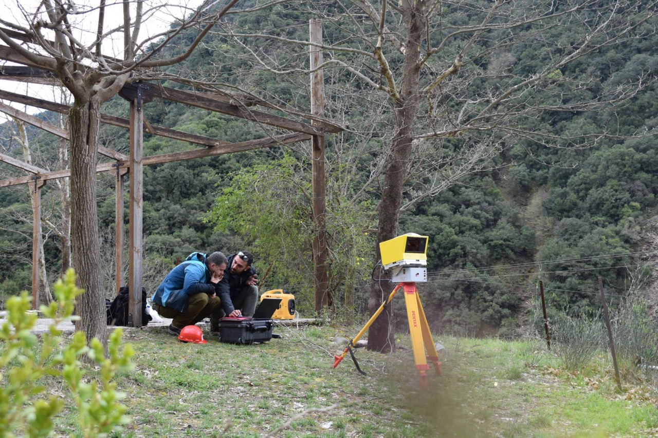 Geology Course in Mojave Desert Equips Students With Fieldwork Experience