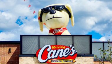 Raising Cane’s Just Opened Its 1,000th Location — It’s Right In The Heart Of Hollywood
