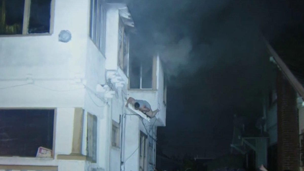 Firefighters rescue woman who crawled onto roof to escape South LA fire – NBC Los Angeles