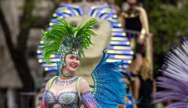 Photos: City of Trees parade brings Mardi Gras to Sacramento