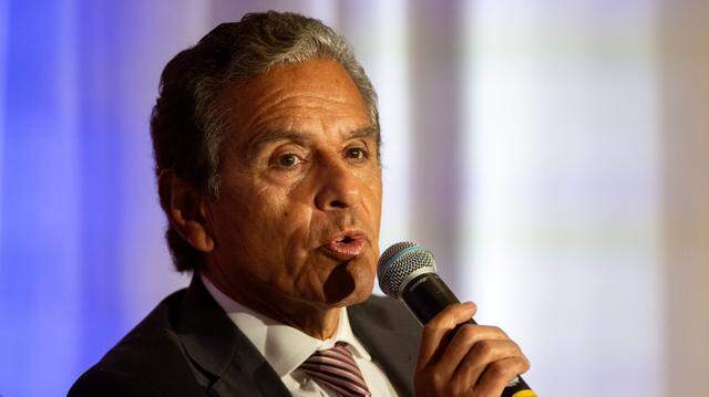 Former Los Angeles Mayor Antonio Villaraigosa speaks at a gubernatorial candidate forum in Sacramento last year. He’s one of four candidates who was endorsed by the California Federation of Labor on Monday.