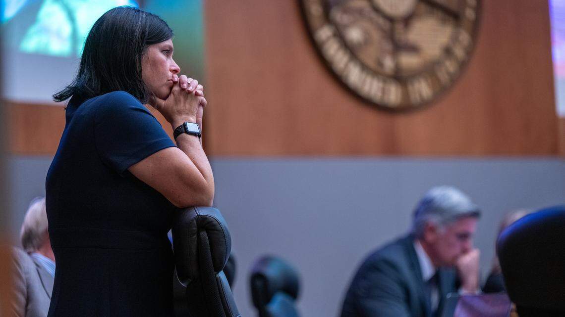 Council debates Sacramento tiny homes amid budget shortfall