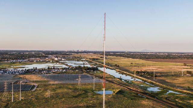 The Capital Public Radio transmission tower stands in Elverta in 2024. CapRadio and KVIE public television have settled a legal dispute over who owns the tower. 