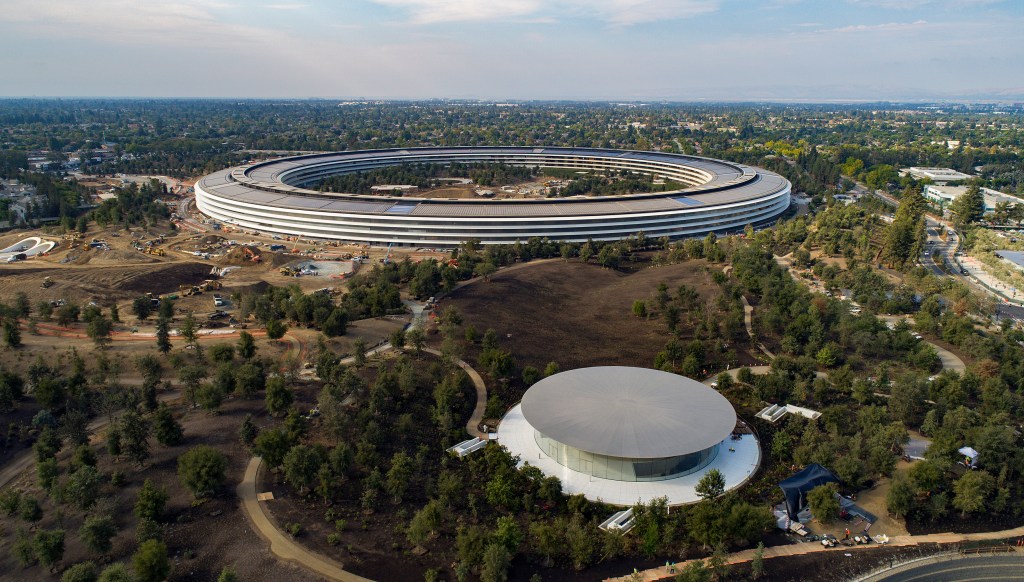 Apple to start AI comeback bid on June 8 with annual WWDC Conference – The Mercury News