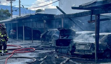 Two-alarm fire breaks out at Campbell apartment complex