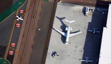 Residents fight more flights coming to Carlsbad's airport