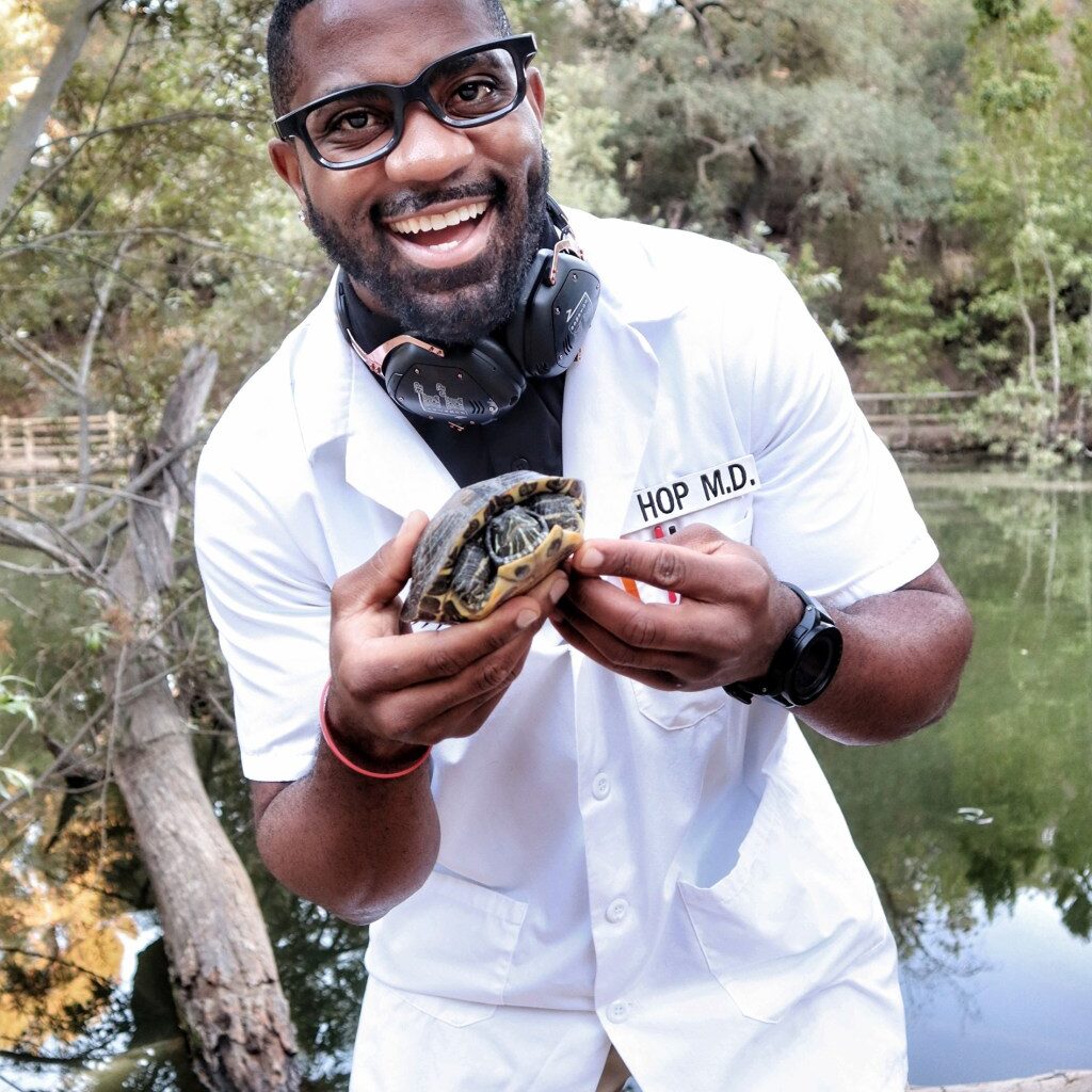 He wants kids to love science and to see people who look like them who love it, too – San Diego Union-Tribune