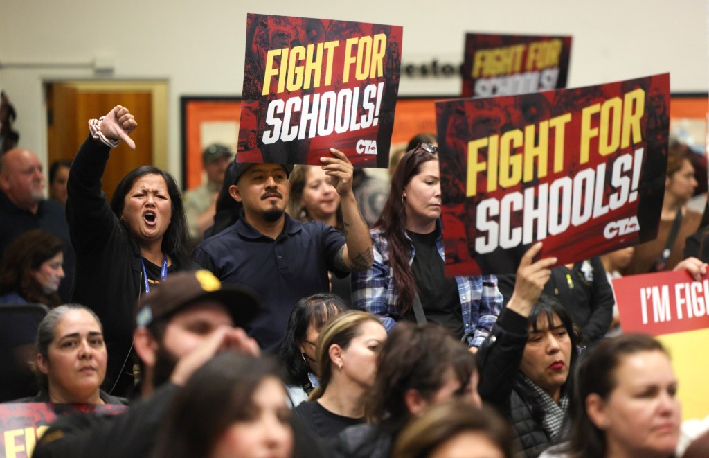 South Bay school district averts strike, reaches deal with teachers – San Diego Union-Tribune