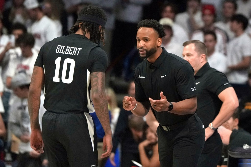 JR Blount's background, basketball acumen a perfect fit for ascending USD