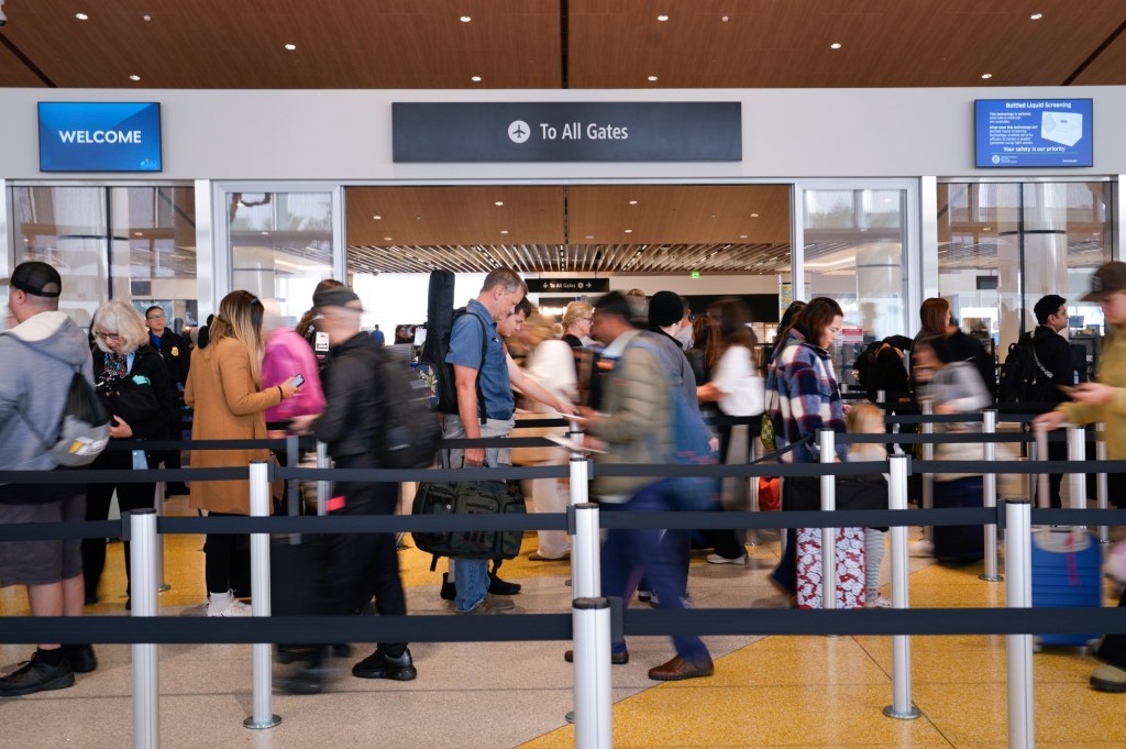 Some object to ICE agents potentially taking on security roles at San Diego International Airport – San Diego Union-Tribune