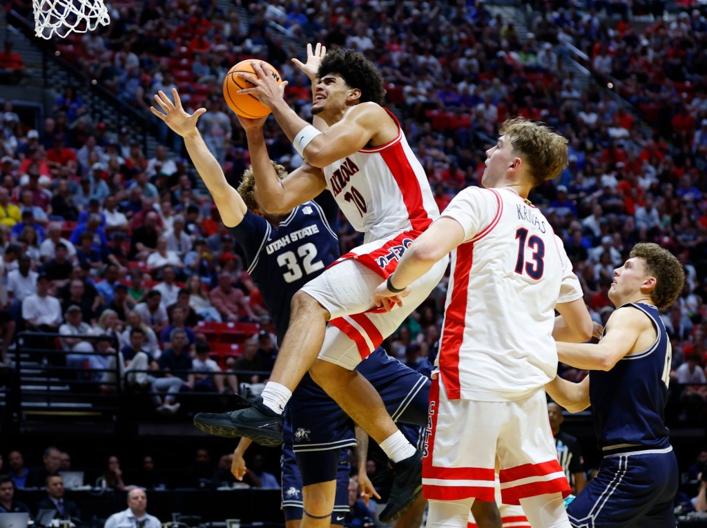 Arizona and Michigan on top as the NCAA Tournament loses all the Cinderellas and a slew of blue bloods