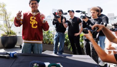 Cathedral Catholic football star Honor Fa'alave-Johnson picks USC