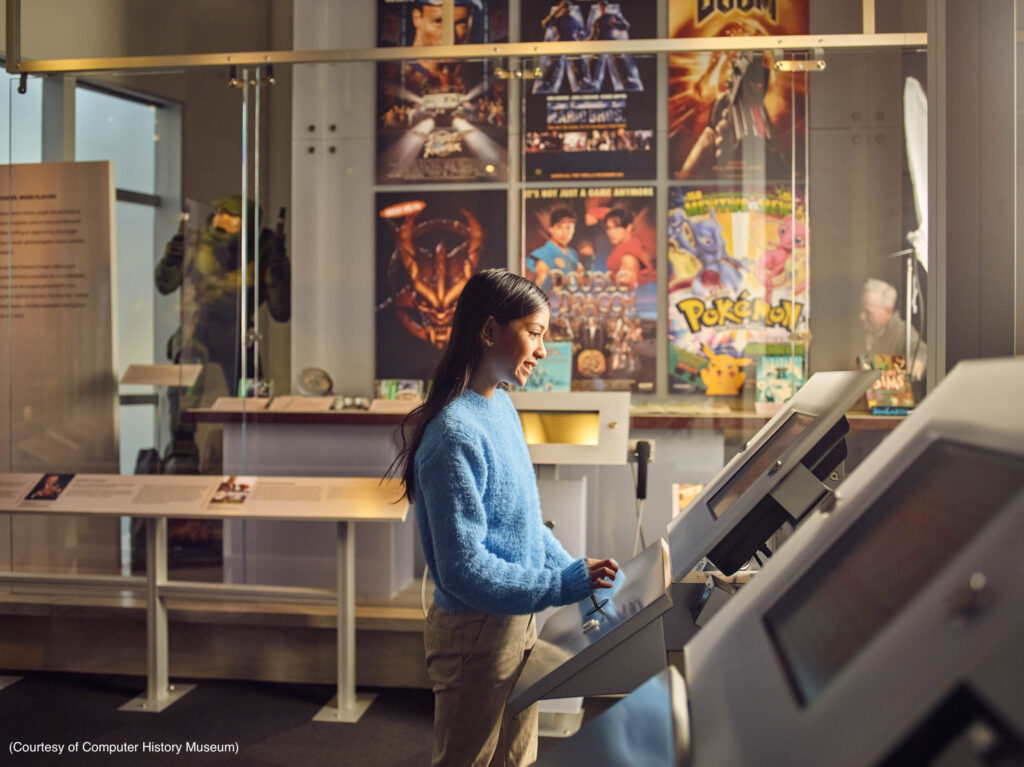 Girl looking at museum display (Courtesy of Computer History Museum)
