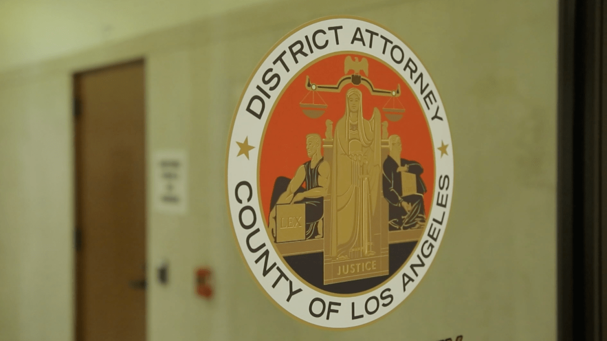 Woman accused of stealing senior victims’ identities in fraud case – NBC Los Angeles