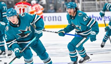BREAKING: Sharks Re-Sign Sherwood | San Jose Hockey Now